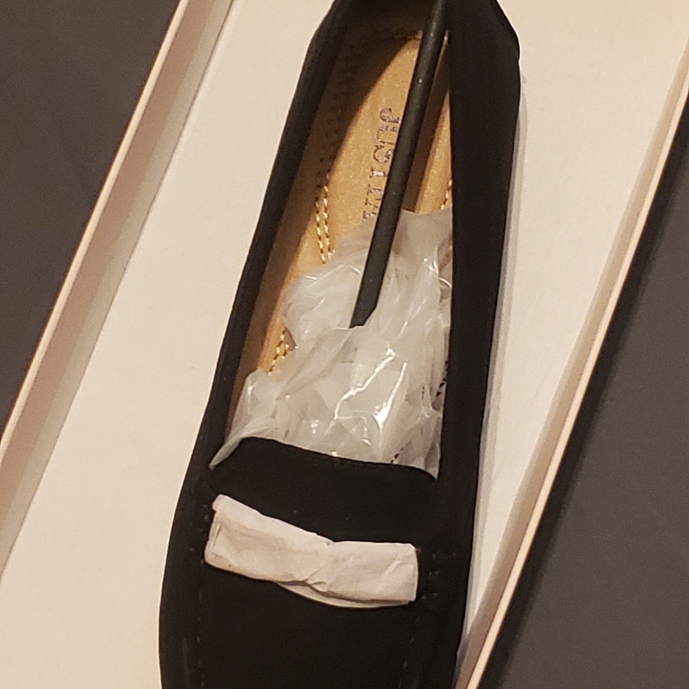 Shoes - Picture 2 of 6